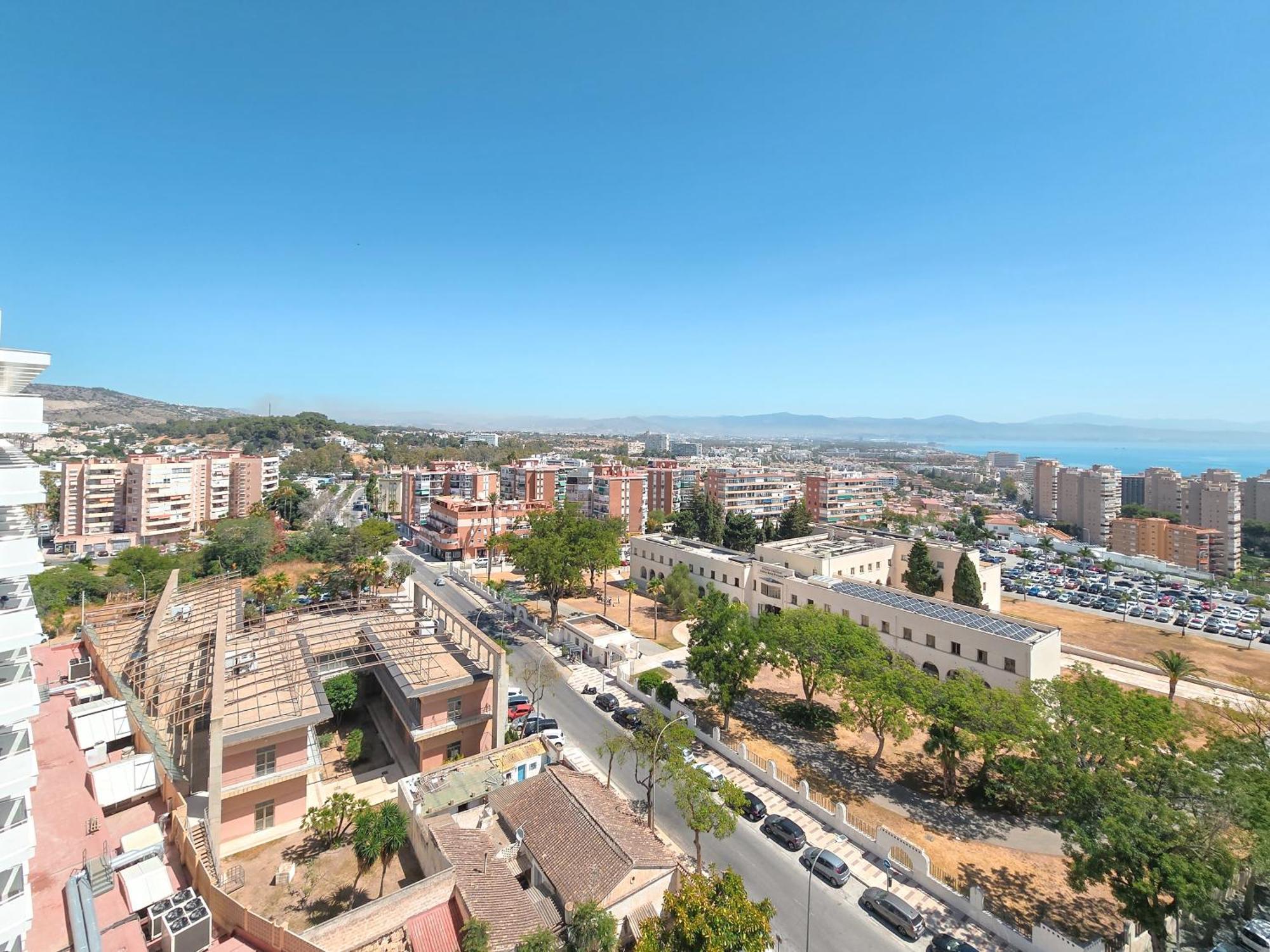 Horizon Estudio With Amazing Views 托雷莫利诺斯 外观 照片